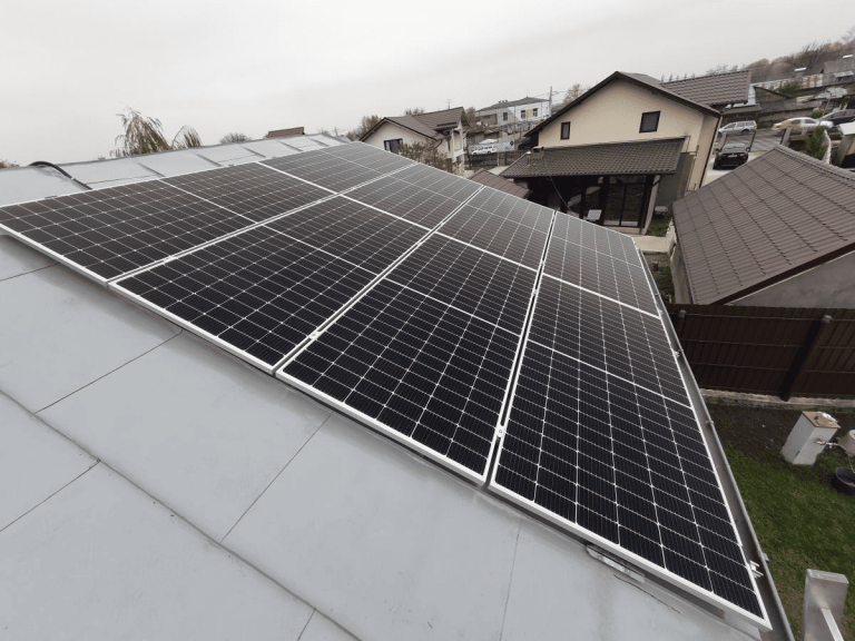 panouri fotovoltaice cu montaj inclus